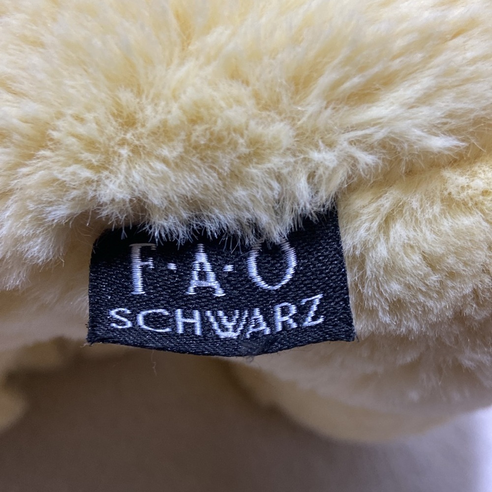 FAO Schwarz 12" Sparklers Toy Plush Labrador with Removable Red Heart Boppers - Picture 6 of 13